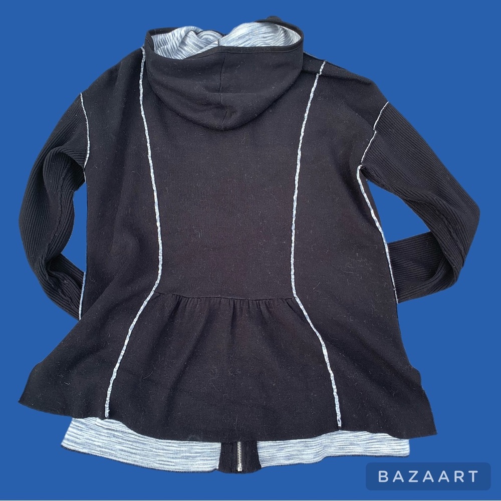 OST Zip up cardigan with fishtail back detail 💫